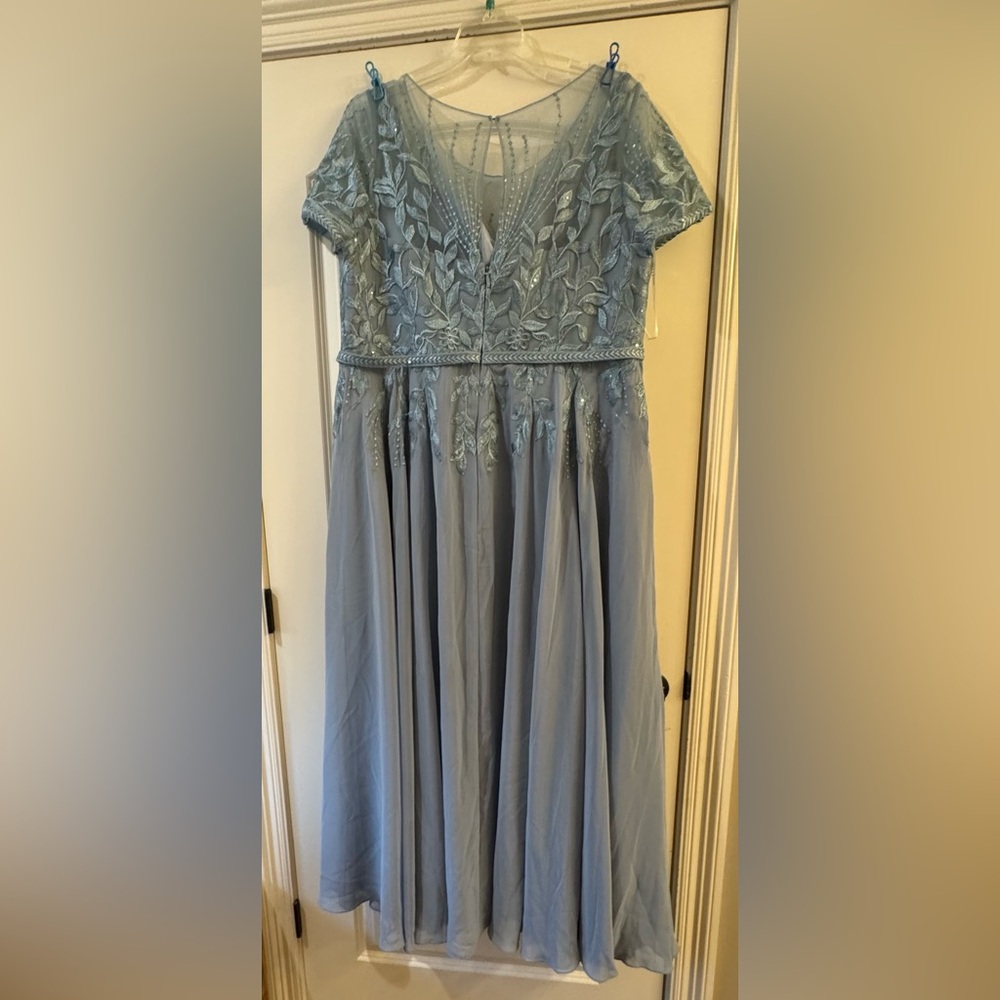 NWOT JJ’s House A-line illusion scoop neck lace chiffon Mother of Bride dress